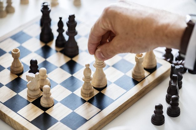 Monday Knowledge: Retensi dan Loyalitas Tidak Cukup, Segera Lakukan Hal Lain Atau Perusahaan Anda Akan Punah! 1 chess game business strategy concept 53876 20481